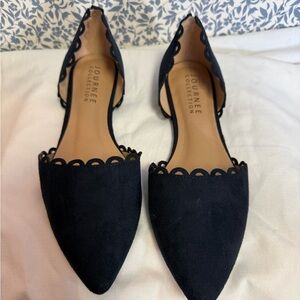 Journee Collection Women's Navy Scalloped Flats